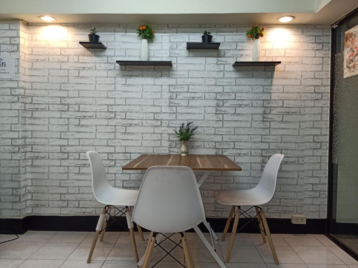 Hotel FrenTé Chiang Mai Extérieur photo