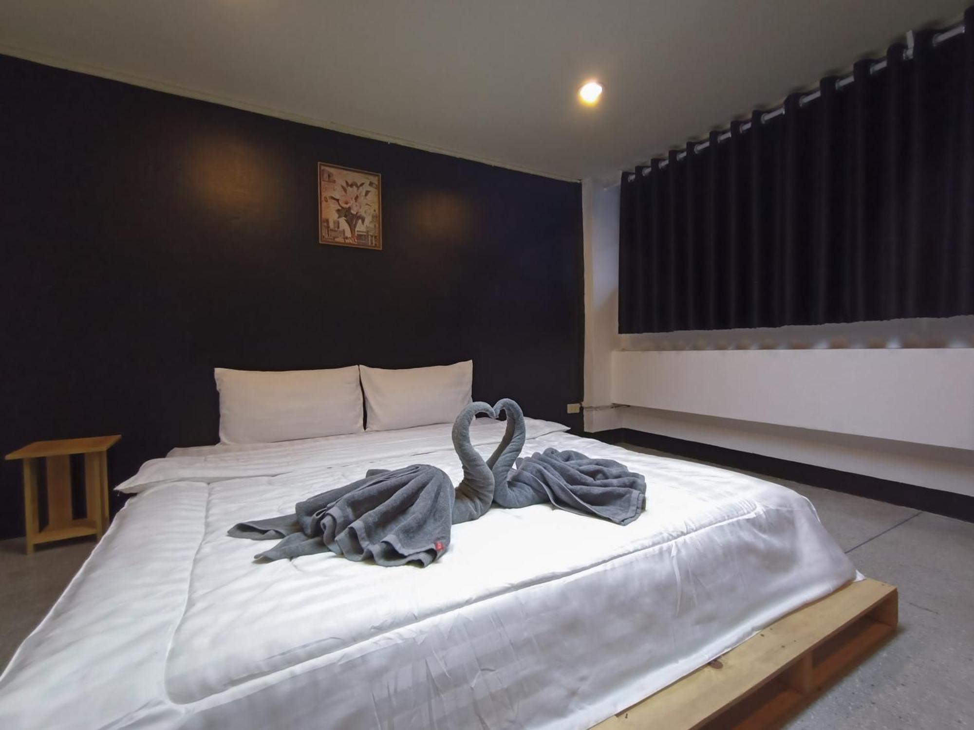 Hotel FrenTé Chiang Mai Chambre photo
